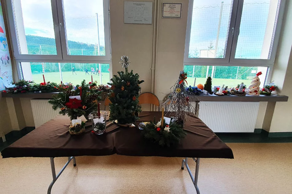 Dobro zawsze wraca… „Razem na święta” - akcja w Szkole Podstawowej nr 2 w Siekierczynie - zdjęcie 7