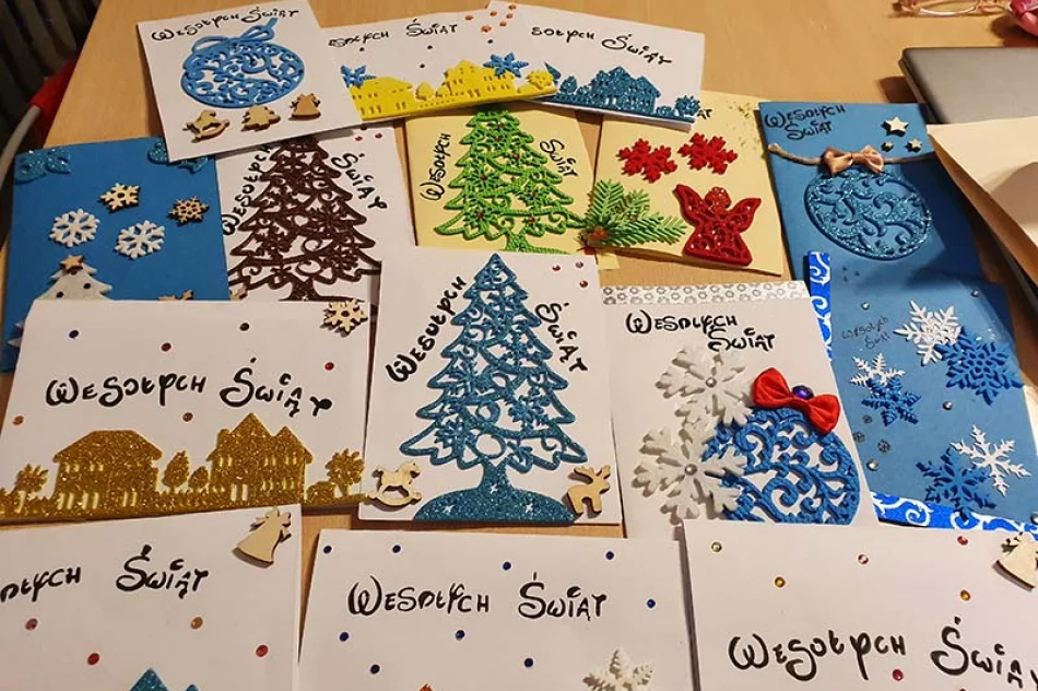 Dobro zawsze wraca… „Razem na święta” - akcja w Szkole Podstawowej nr 2 w Siekierczynie - zdjęcie 9