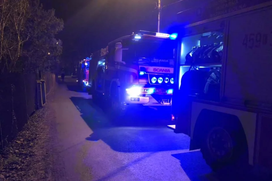 Pożar w kotłowni drewnianego budynku gasiło 26 strażaków - zdjęcie 5