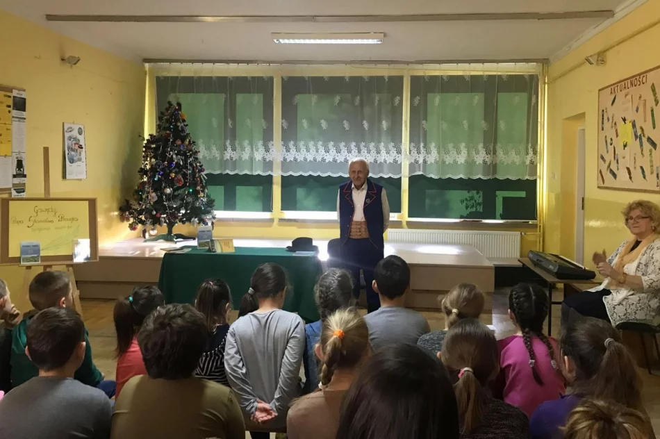 Spotkanie z gawędą Stanisława Ptaszka w Szkole Podstawowej w Kaninie - zdjęcie 9