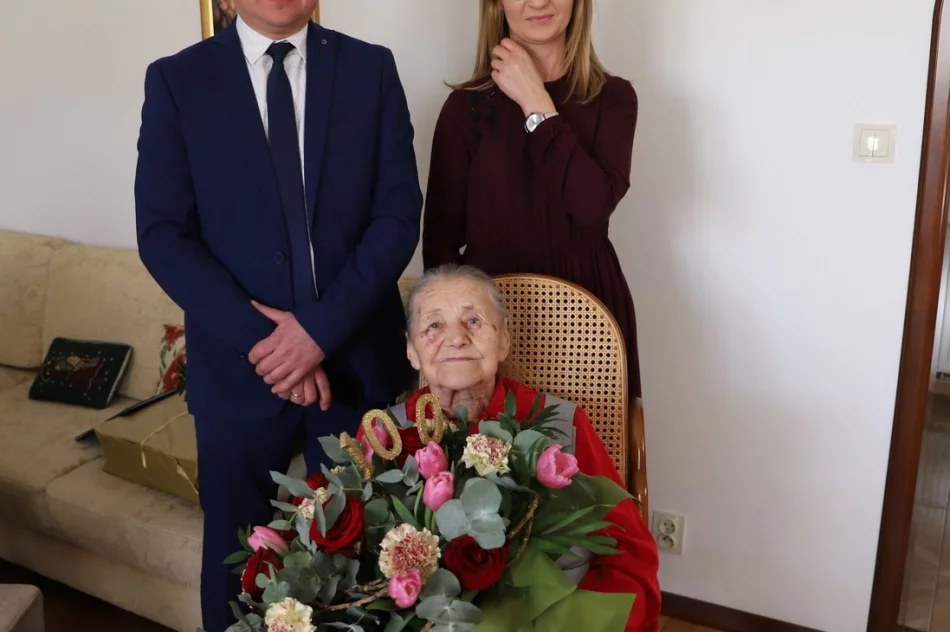 Pani Genowefa obchodziła 100. urodziny - zdjęcie 6