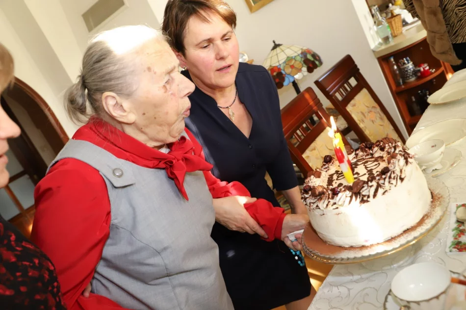 Pani Genowefa obchodziła 100. urodziny - zdjęcie 7
