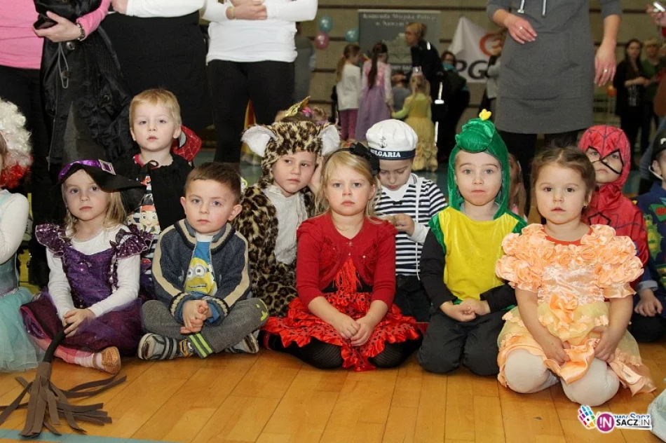 „Radość Wasza, Radość Nasza” -  XVI Integracyjny Bal Karnawałowy dla dzieci - zdjęcie 4