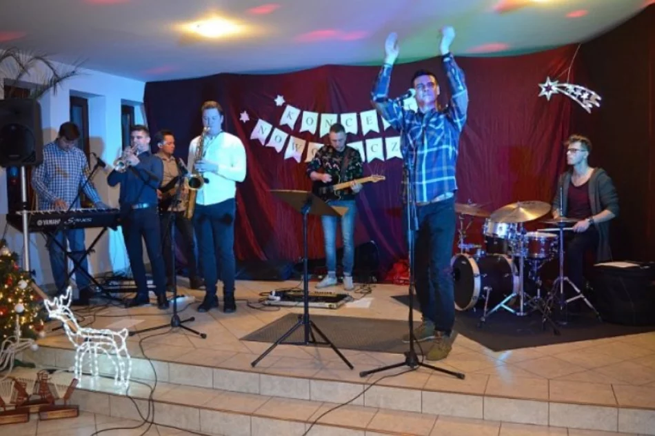 Tłumy na niezwykłym koncercie pamięci - zdjęcie 9