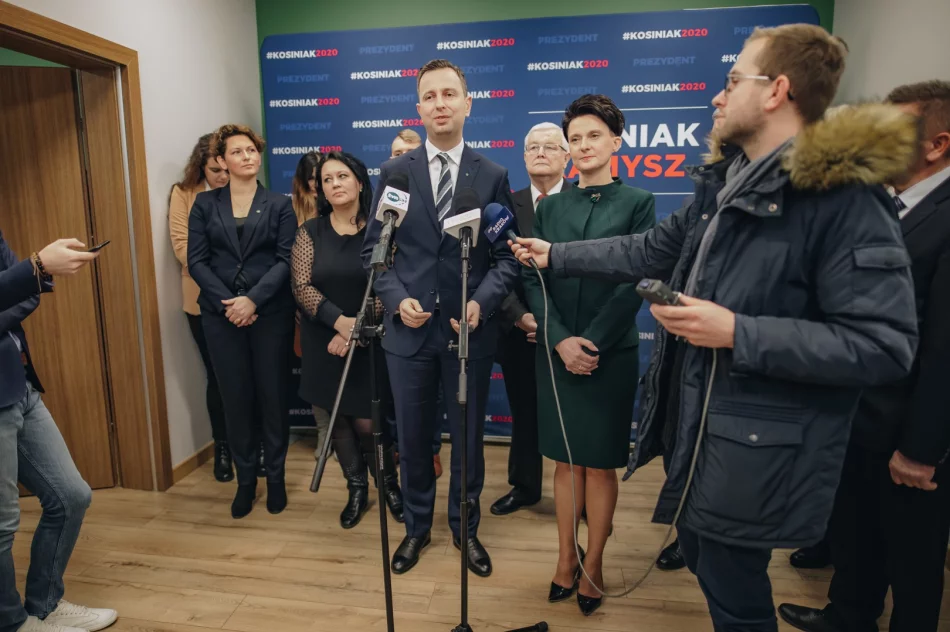 Prezes PSL Kosiniak-Kamysz na otwarciu biura poselskiego Urszuli Nowogórskiej - zdjęcie 7