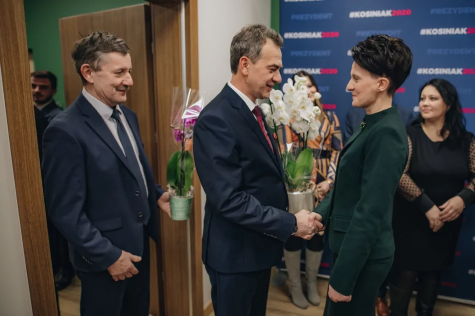 Prezes PSL Kosiniak-Kamysz na otwarciu biura poselskiego Urszuli Nowogórskiej - zdjęcie 9