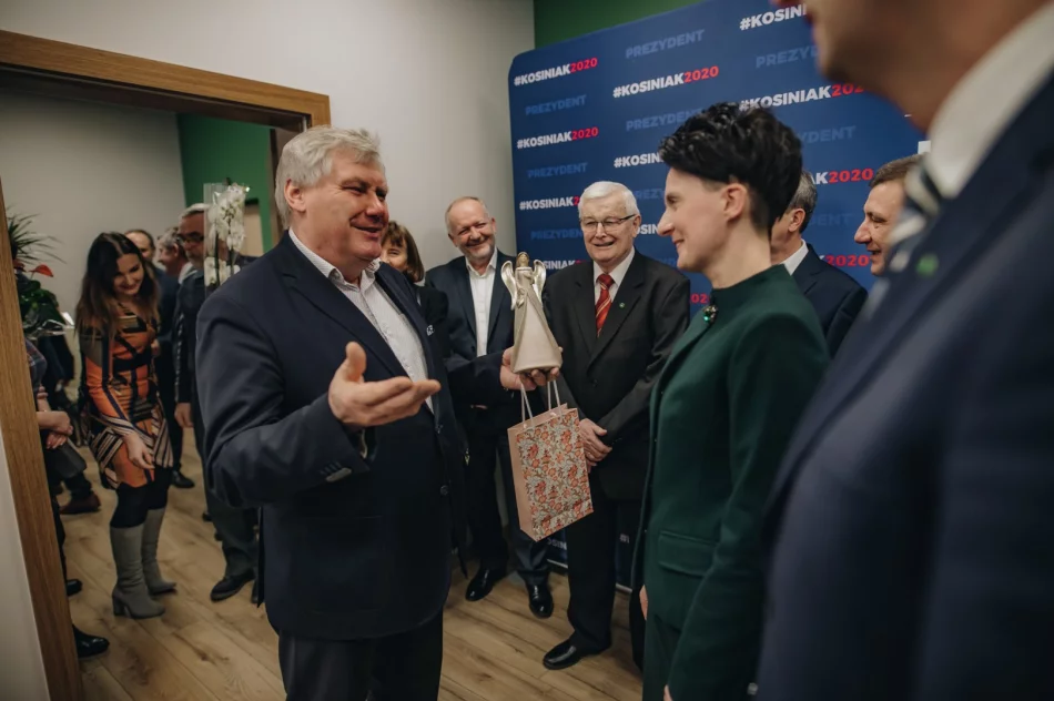 Prezes PSL Kosiniak-Kamysz na otwarciu biura poselskiego Urszuli Nowogórskiej - zdjęcie 13