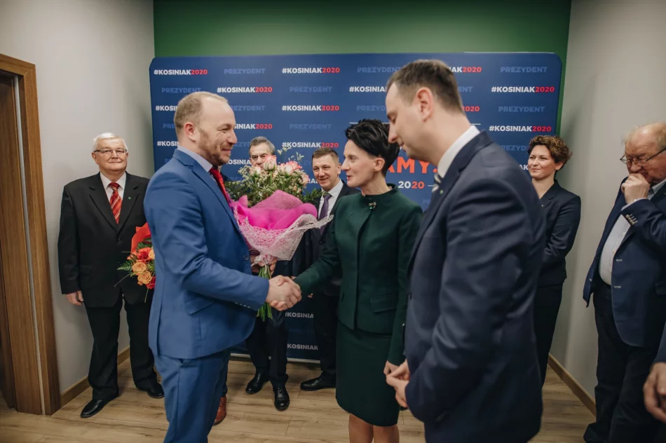 Prezes PSL Kosiniak-Kamysz na otwarciu biura poselskiego Urszuli Nowogórskiej - zdjęcie 19