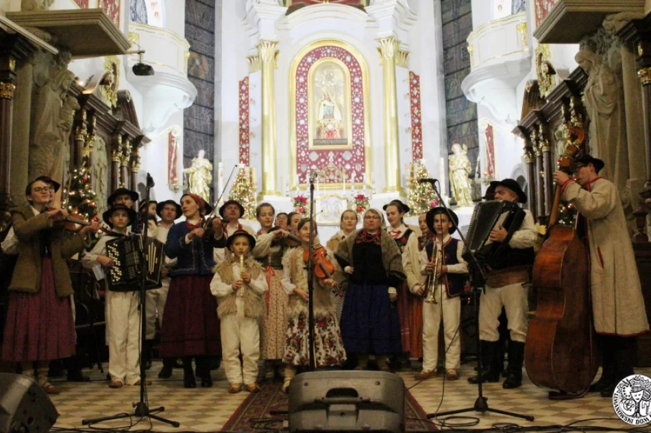 Doroczny koncert odkrywa na nowo piękno utworów bożonarodzeniowych - zdjęcie 12