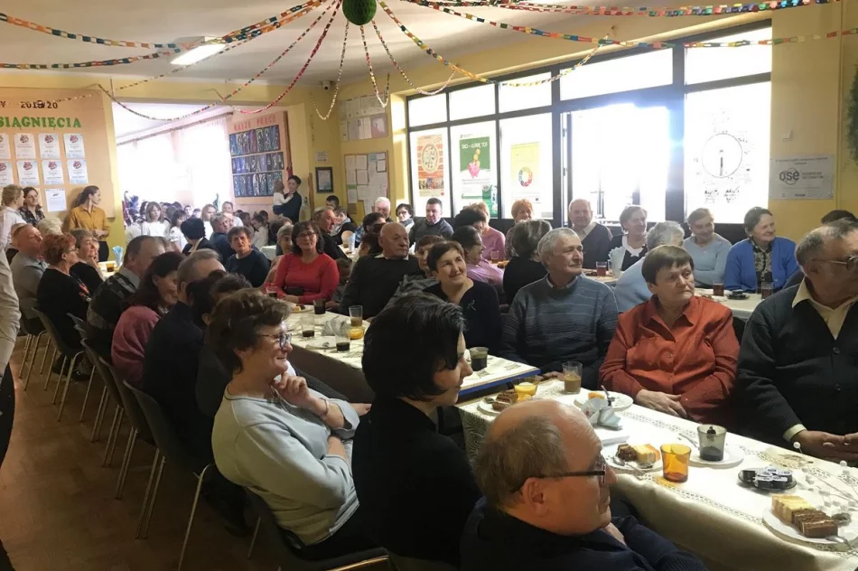 Dzień Babci i Dziadka w Szkole Podstawowej w Kaninie - zdjęcie 17