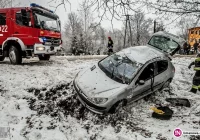 Pasażerka auta pozostała w szpitalu - zdjęcie główne