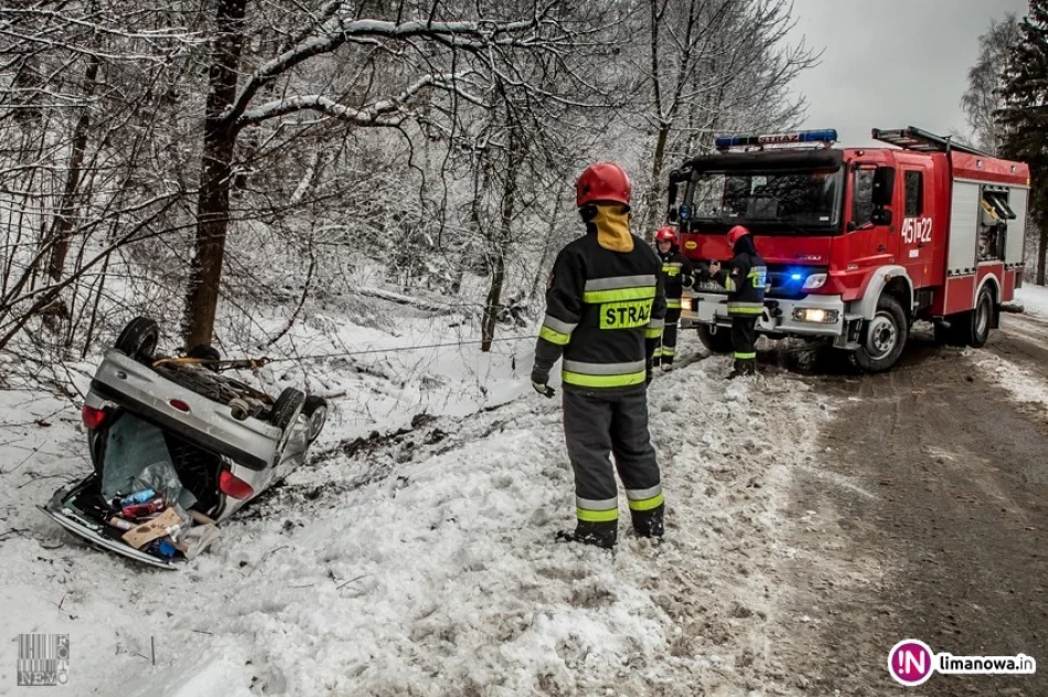 Pasażerka auta pozostała w szpitalu - zdjęcie 2
