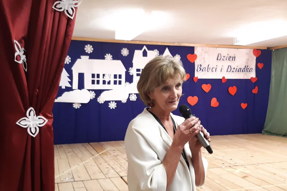 Dzień Babci i Dziadka w Szkole Podstawowej nr 2 w Siekierczynie - zdjęcie 3