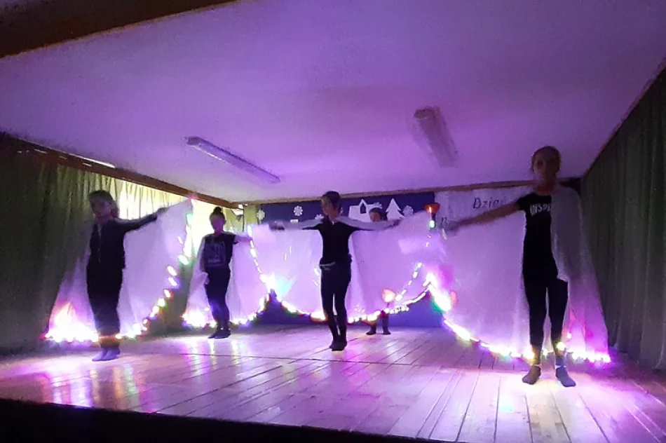 Dzień Babci i Dziadka w Szkole Podstawowej nr 2 w Siekierczynie - zdjęcie 8