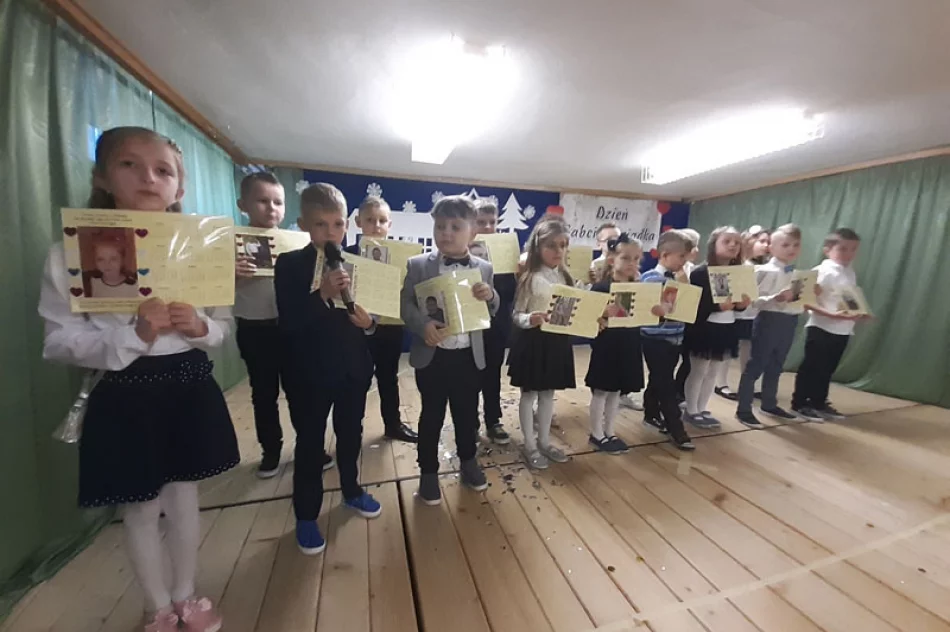 Dzień Babci i Dziadka w Szkole Podstawowej nr 2 w Siekierczynie - zdjęcie 20