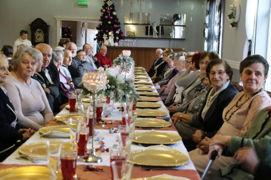 Noworoczne spotkanie seniorów z terenu gminy - zdjęcie 17