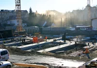 Postępują prace przy budowie wielopoziomowego parkingu - zdjęcie główne