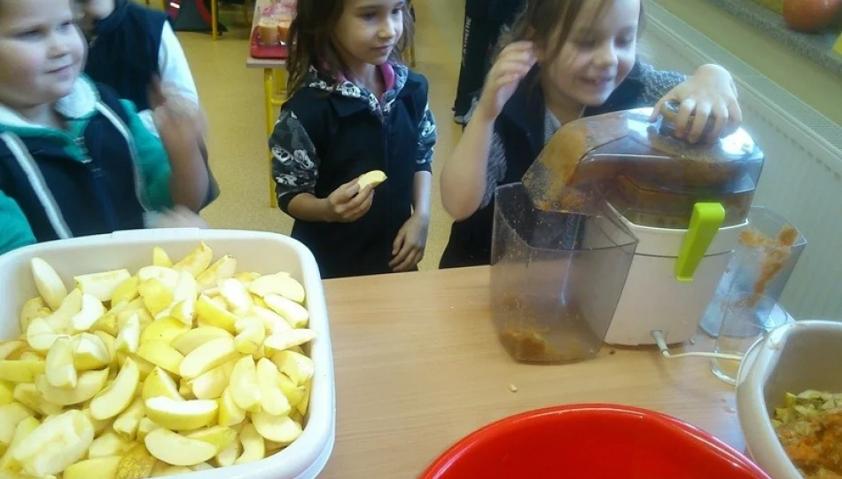 Jako drugie śniadanie lub temat zajęć kulinarnych. Szkoła dostała 2 tony jabłek - zdjęcie 1