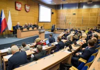 Sesja sejmiku poświęcona m.in. przygotowaniom do jubileuszu 100-lecia urodzin Jana Pawła II - zdjęcie główne