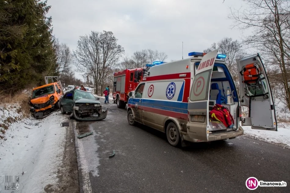 Poszkodowany 22-latek trafił do szpitala w Krakowie (wideo) - zdjęcie 3
