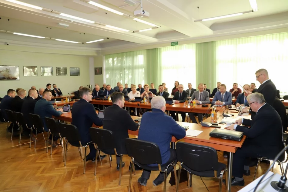 Informacja o XII sesji Rady Gminy Limanowa - zdjęcie 7