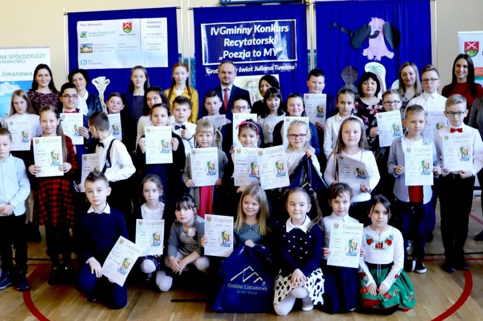IV Gminny Konkurs Recytatorski  Poezja to MY. Groteskowy świat Juliana Tuwima - zdjęcie 16