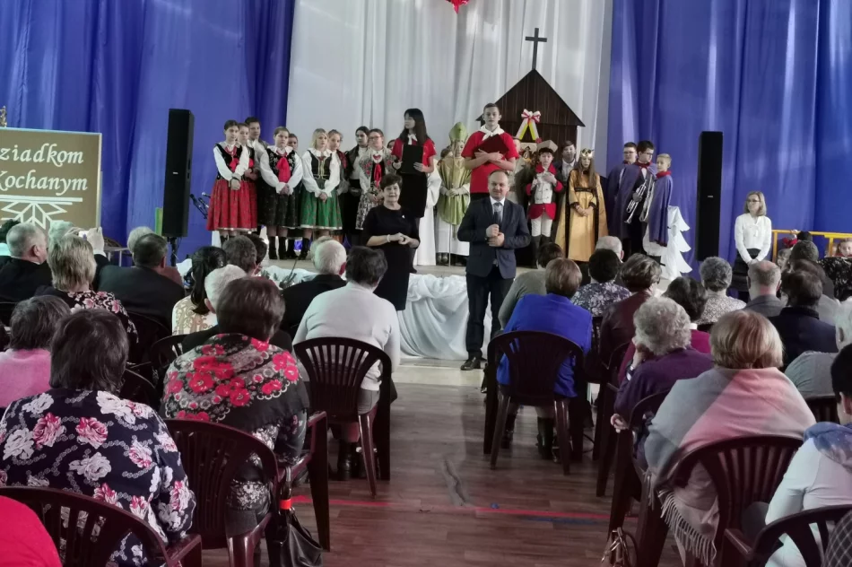 Dziadkom Kochanym – W dniu Ich święta Dzień Babci i Dziadka w Pasierbcu - zdjęcie 2