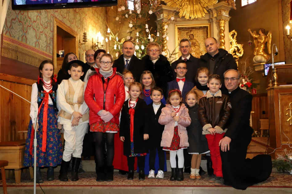 V Parafialny Przegląd Kolęd i Pastorałek w Pisarzowej - zdjęcie 3