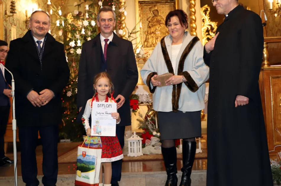 V Parafialny Przegląd Kolęd i Pastorałek w Pisarzowej - zdjęcie 4