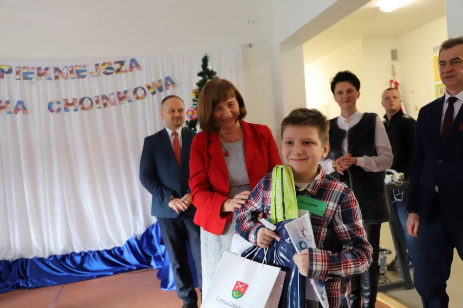 XI Miejsko-Gminny Bożonarodzeniowy Konkurs Plastyczny dla dzieci niepełnosprawnych w SP w Rupniowie - zdjęcie 13