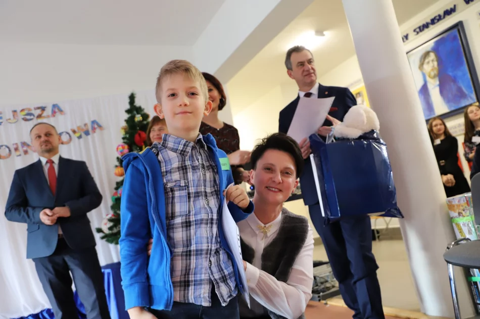 Dzieci zaprezentowały swoje prace przed rodzicami, nauczycielami i zaproszonymi gośćmi - zdjęcie 4