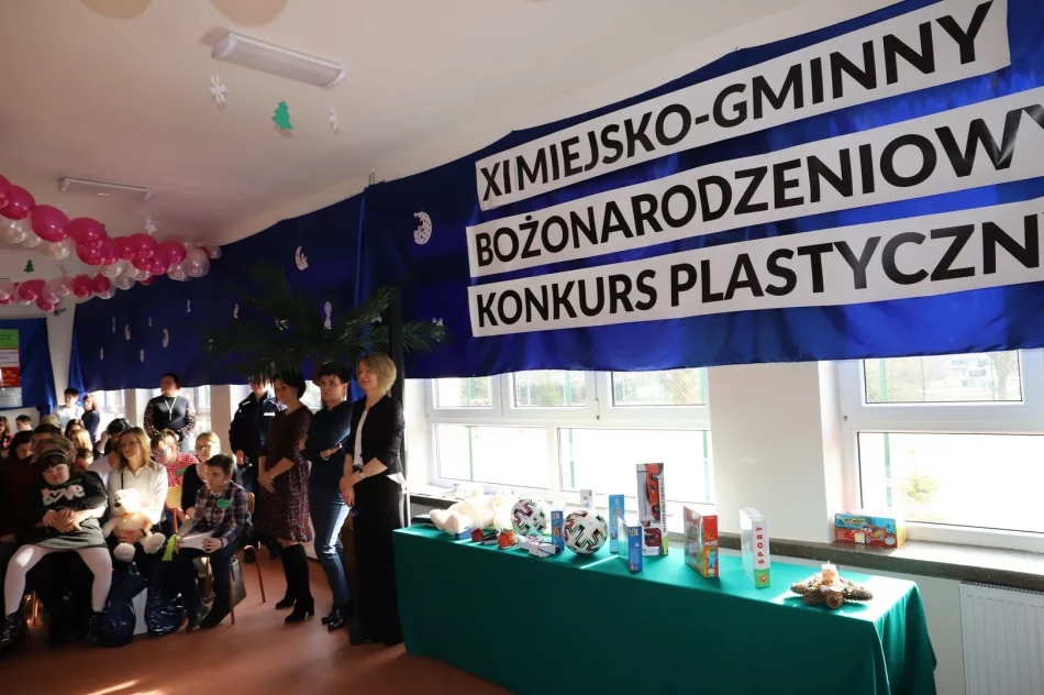 Dzieci zaprezentowały swoje prace przed rodzicami, nauczycielami i zaproszonymi gośćmi - zdjęcie 12