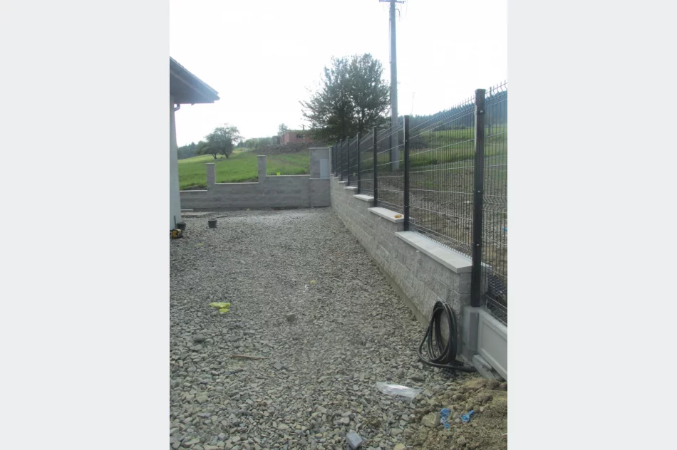 KOMPLEKSOWA BUDOWA OGRODZEŃ i UKŁADANIE KOSTKI BRUKOWEJ - zdjęcie 4