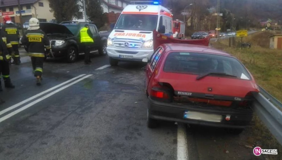 Wypadek w Piwnicznej. Samochody zablokowały ruch na „krajówce” - zdjęcie 1