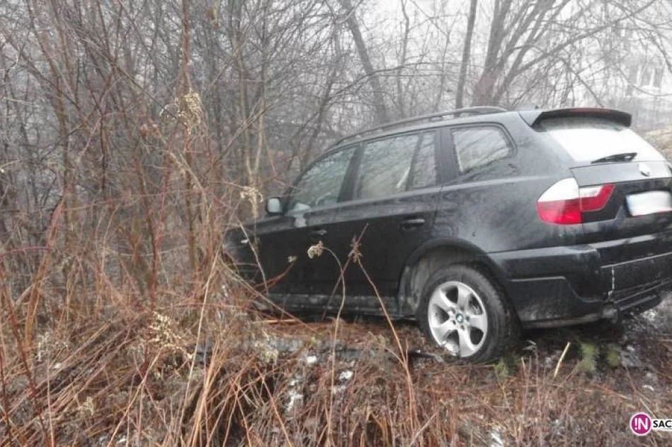 Piątkowa – samochód osobowy wypadł z drogi - zdjęcie 2