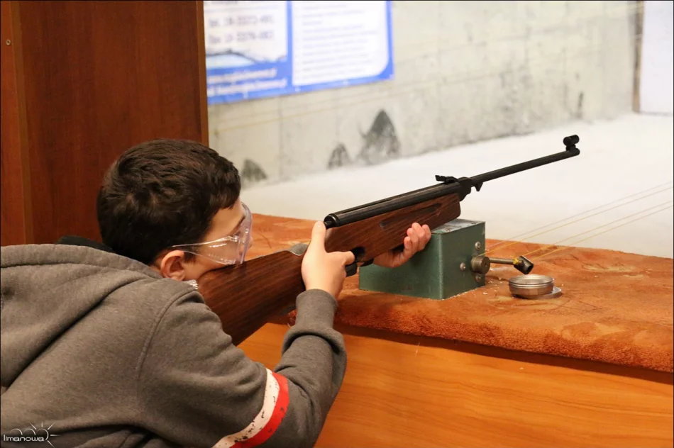 ZAWODY STRZELECKIE Z OKAZJI FERII ZIMOWYCH - zdjęcie 2