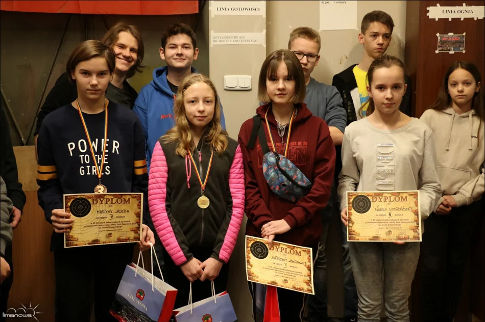 ZAWODY STRZELECKIE Z OKAZJI FERII ZIMOWYCH - zdjęcie 6