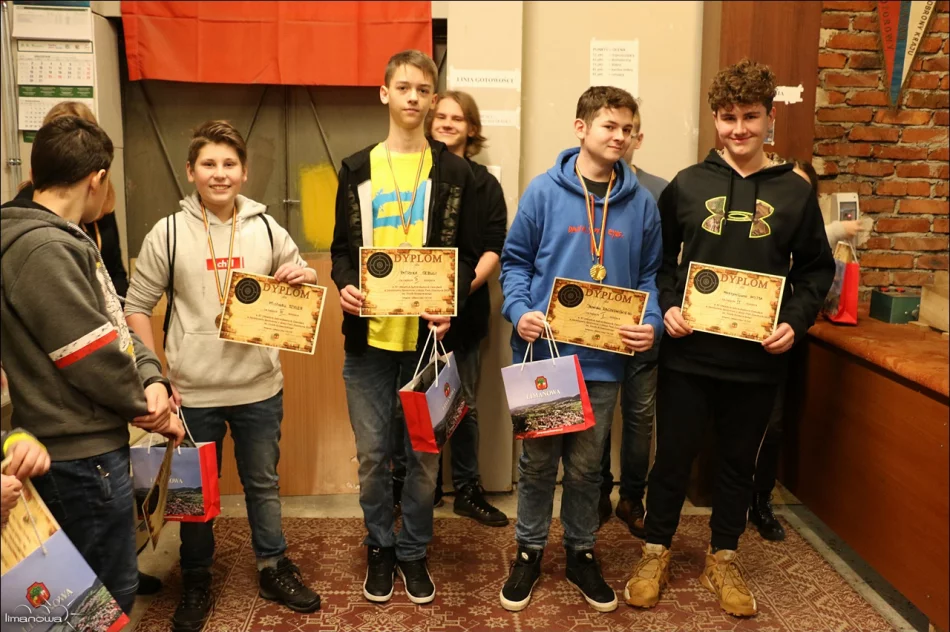 ZAWODY STRZELECKIE Z OKAZJI FERII ZIMOWYCH - zdjęcie 9