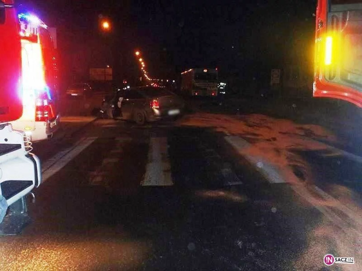 Zderzenie autobusu MPK i samochodu na Węgierskiej