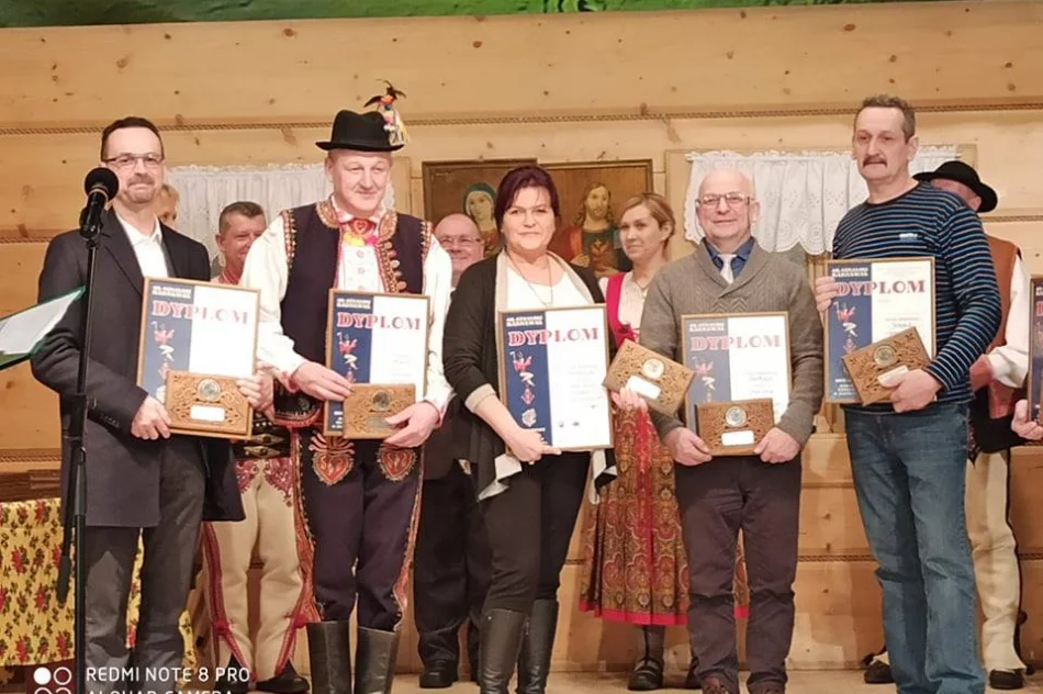 SREBRNA ROZETA dla kolędników z Pisarzowej na ogólnopolskim kolędowaniu w Bukowinie Tatrzańskiej - zdjęcie 3