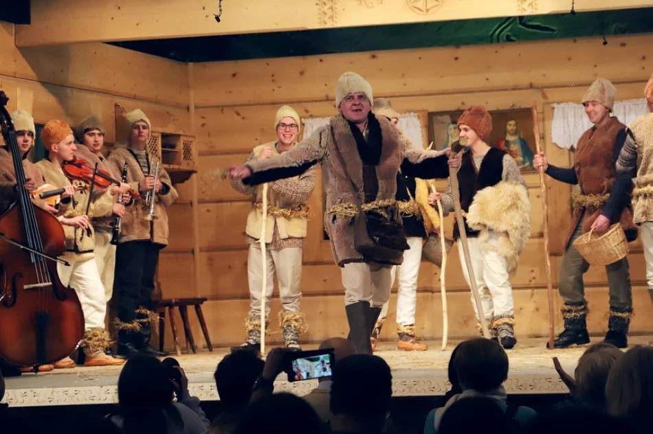 SREBRNA ROZETA dla kolędników z Pisarzowej na ogólnopolskim kolędowaniu w Bukowinie Tatrzańskiej - zdjęcie 8