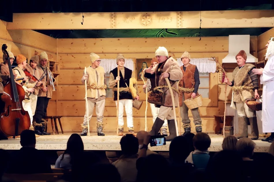 SREBRNA ROZETA dla kolędników z Pisarzowej na ogólnopolskim kolędowaniu w Bukowinie Tatrzańskiej - zdjęcie 9