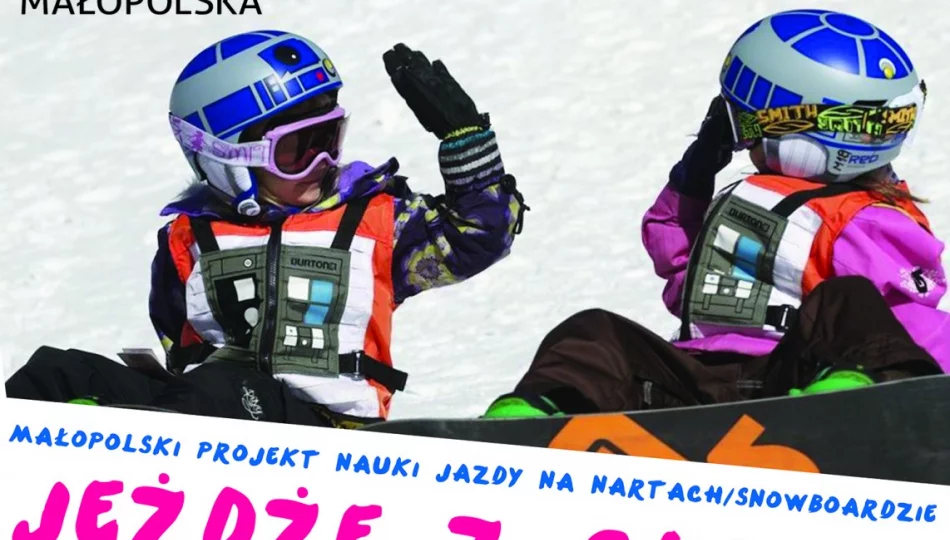 Uczniowie Limanowskich Szkół rozpoczęli naukę jazdy na nartach w ramach projektu „Jeżdżę z głową” - zdjęcie 1