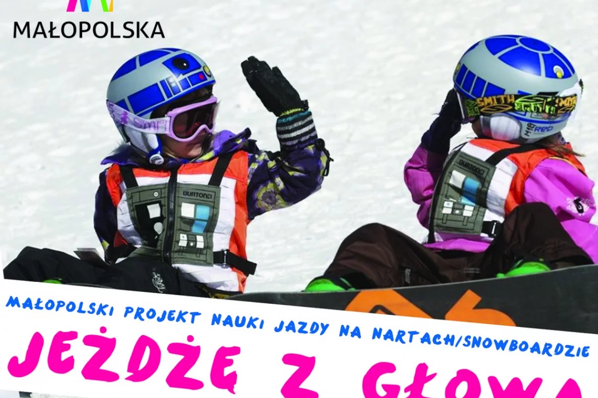 Uczniowie Limanowskich Szkół rozpoczęli naukę jazdy na nartach w ramach projektu „Jeżdżę z głową”