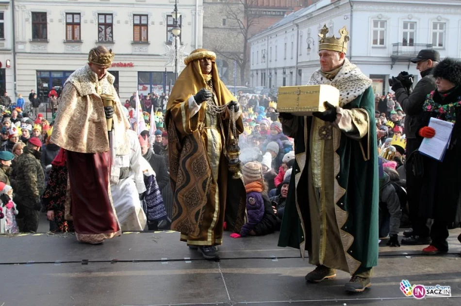 Sądeczanie pokłonili się Dzieciątku – przeszedł Pokłon Trzech Króli - zdjęcie 4