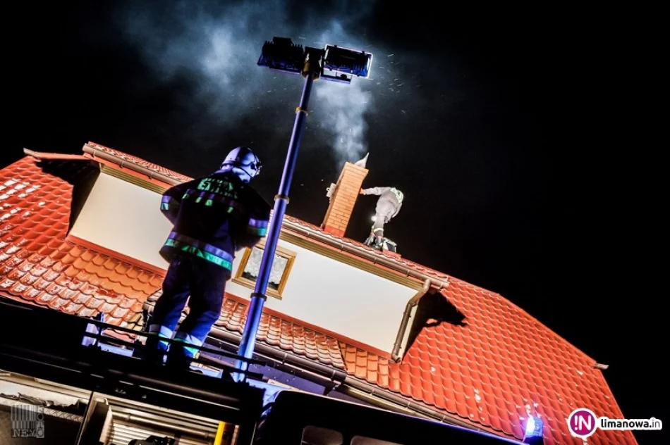 Nocny pożar budynku stolarni - zdjęcie 2