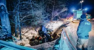 Samochód wjechał do przydrożnego rowu. Jedna osoba doznała obrażeń - zdjęcie 2