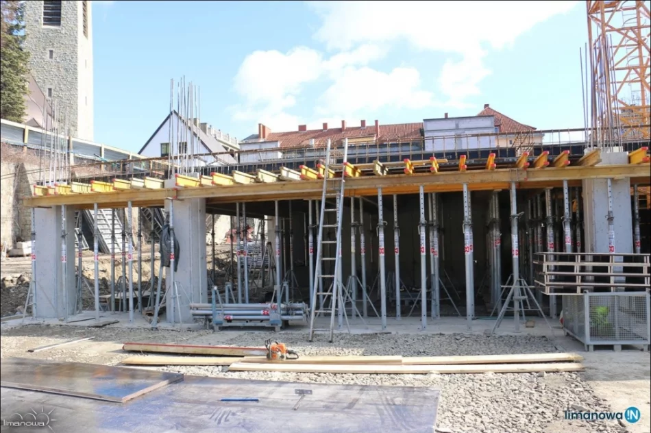 Postępują prace przy budowie parkingu - zdjęcie 8