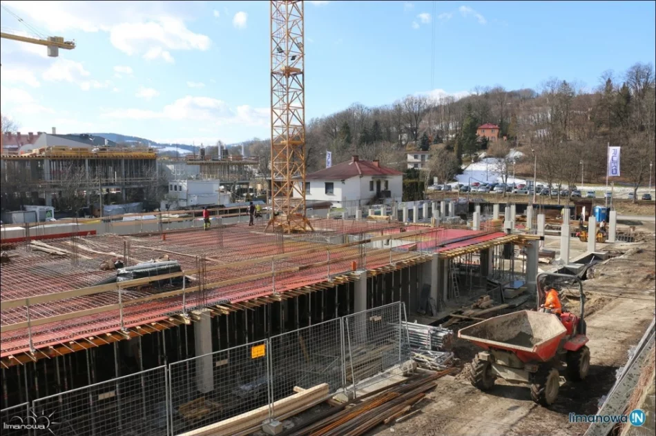 Postępują prace przy budowie parkingu - zdjęcie 10