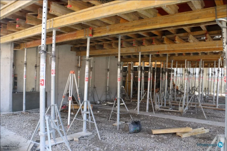 Postępują prace przy budowie parkingu - zdjęcie 13